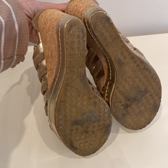 Jimmy Choo Wedges size 36 EEUC Worn Once Metallic Suede - Picture 7 of 7